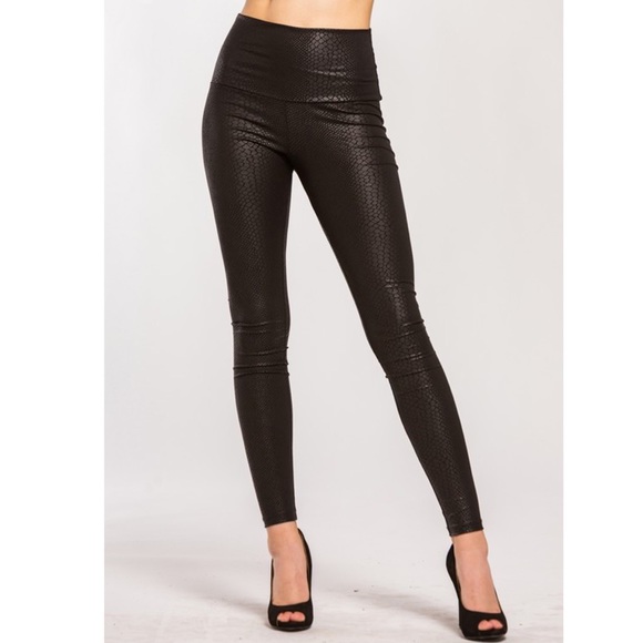 Snake print High waisted pleather leggings - Picture 5 of 11